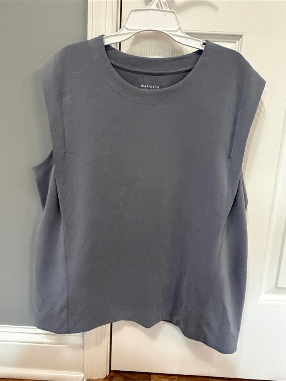 Athleta Slate Gray Muscle Tee Tank- Large NWOT